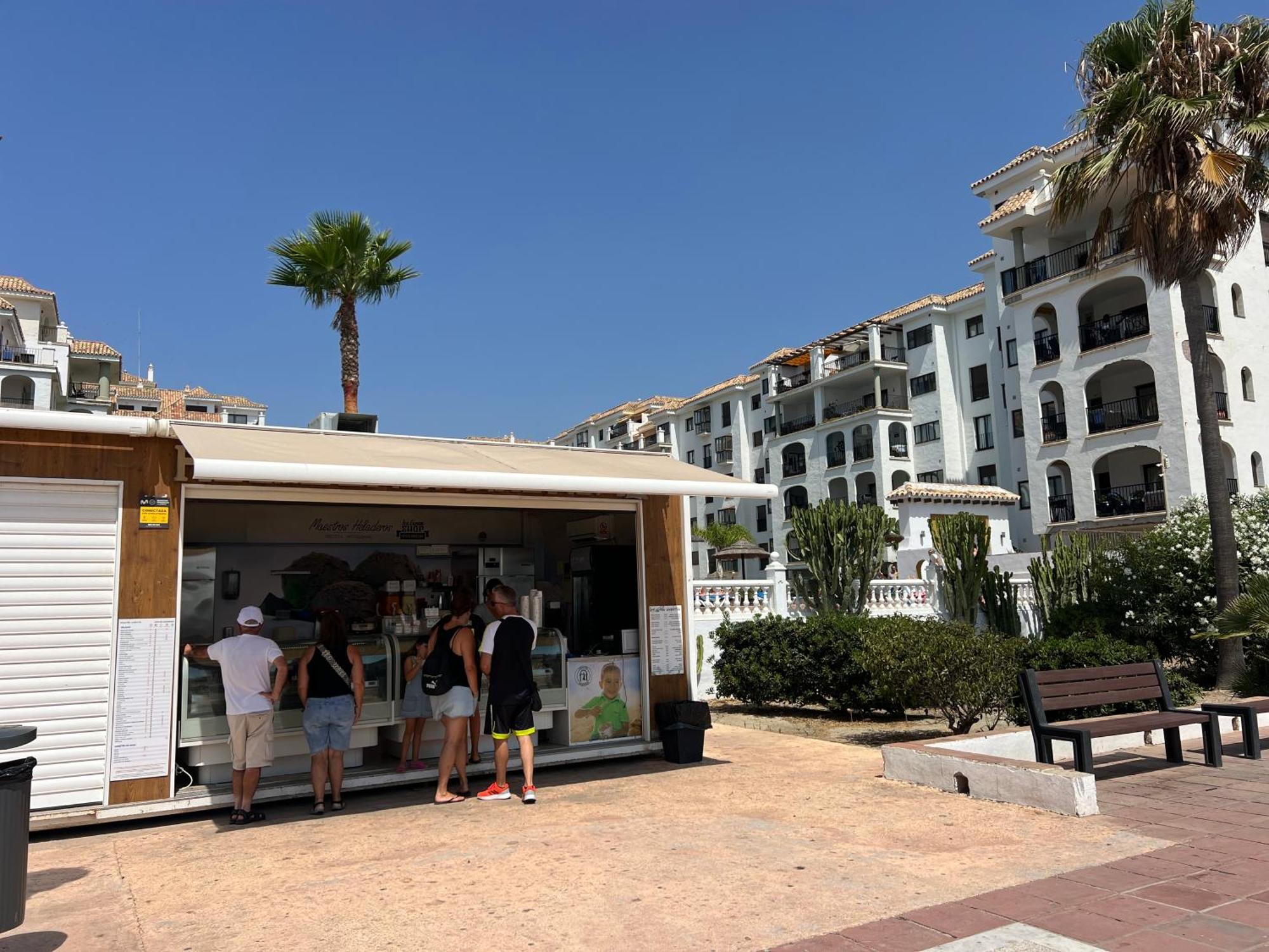 شقة Puerto De La Duquesa مانيلفا المظهر الخارجي الصورة